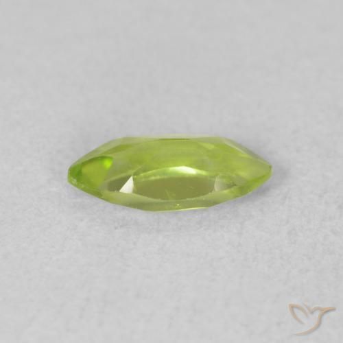Peridoto Verde chiaro e vivace naturale da 0.61 ct, Taglio marquise, VVS-VS