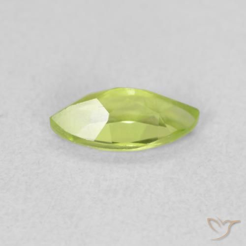 Peridoto Verde medio naturale da 0.62 ct, Taglio marquise, VS