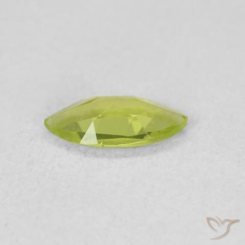 Peridoto Verde acceso naturale da 0.49 ct, Taglio marquise, VS