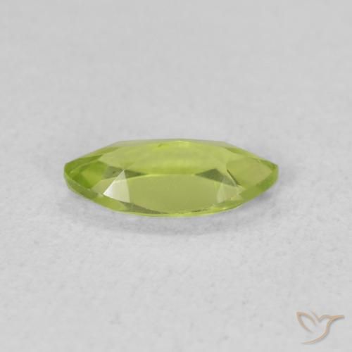 Peridoto Verde medio naturale da 0.58 ct, Taglio marquise, VVS-VS