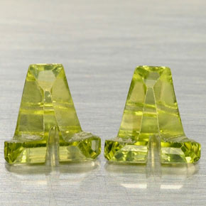 Peridoto naturale verde da  ct, forma fantasia, VS