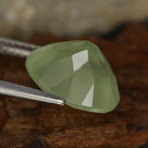 Prehnite naturale verde da 4,78 ct, taglio ovale, traslucido