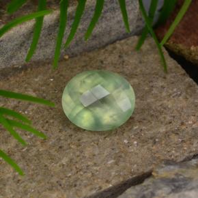 Prehnite naturale verde da 4,81 ct, taglio ovale, traslucido