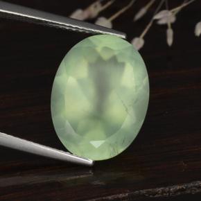 Prehnite naturale verde da 8,92 ct, taglio ovale, traslucido