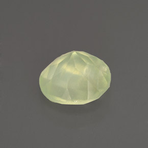 Prehnite naturale verde da 1,86 ct, trasparente, trasparente/traslucido