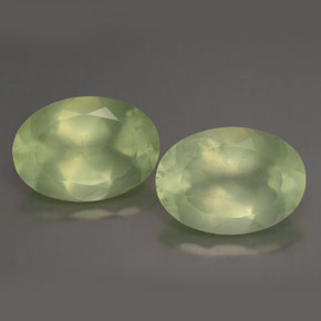Prehnite naturale verde da  ct, trasparente, trasparente/traslucido