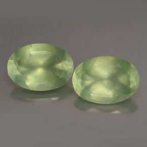 Prehnite naturale verde da  ct, taglio ovale, trasparente