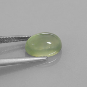 Prehnite Verde naturale da 3.48 ct, Taglio ovale, Traslucido