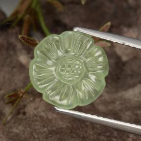 Prehnite naturale verde da 4,48 ct, taglio fiore, traslucido