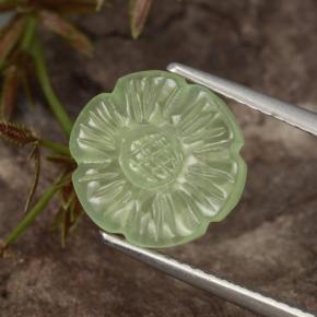 Prehnite naturale verde da 4,48 ct, taglio fiore, traslucido