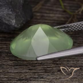 Prehnite Pale Lime Green  naturale da 8.88 ct, Taglio ovale, Traslucido