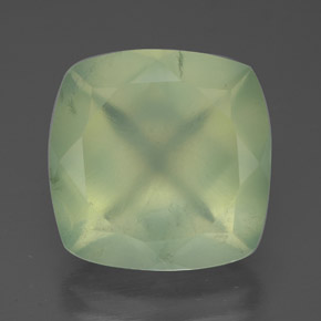 Prehnite naturale verde da 7,47 ct, taglio a cuscino, traslucido