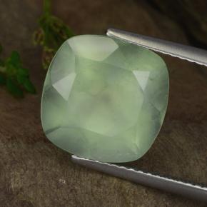 Prehnite naturale verde da 6,67 ct, taglio a cuscino, traslucido