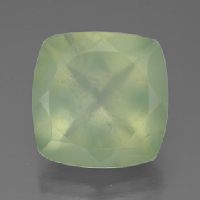 Prehnite naturale verde da 7,55 ct, taglio a cuscino, traslucido