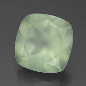 Prehnite naturale verde da 6,41 ct, taglio a cuscino, traslucido