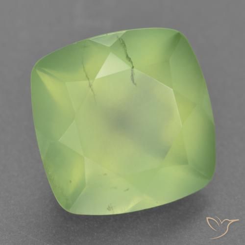 Prehnite naturale verde da 6,97 ct, taglio a cuscino, traslucido