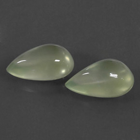 Prehnite naturale verde da  ct, taglio a pera, trasparente