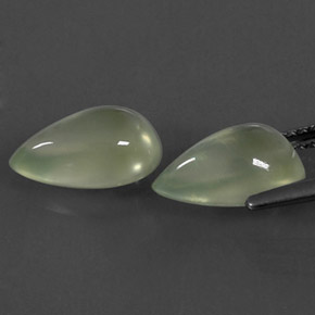 Prehnite naturale verde da  ct, taglio a pera, trasparente