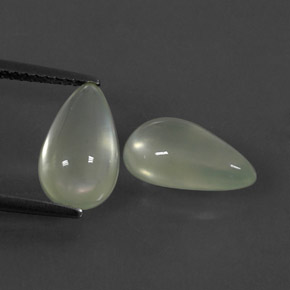 Prehnite naturale verde da  ct, taglio a pera, trasparente