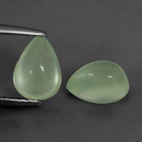 Prehnite naturale verde da  ct, taglio a pera, trasparente