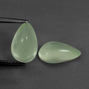 Prehnite naturale verde da  ct, taglio a pera, trasparente