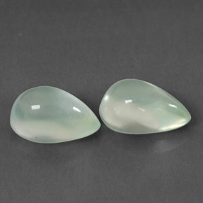 Prehnite naturale verde da  ct, taglio a pera, trasparente