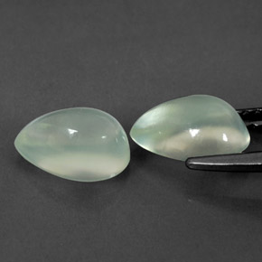 Prehnite naturale verde da  ct, taglio a pera, trasparente