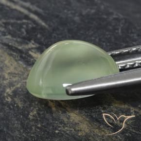 Prehnite Pale Pear Green  naturale da 2.77 ct, Ovale, Trasparente