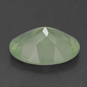 Prehnite naturale verde da 4,76 ct, taglio ovale, traslucido