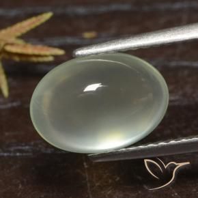 Prehnite Olive Green  naturale da 3.18 ct, Ovale, Trasparente