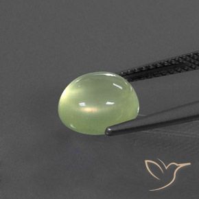 Prehnite Lime Green  naturale da 3.21 ct, Ovale, Trasparente/Traslucido