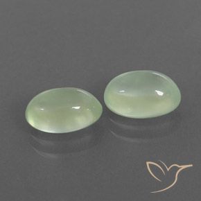 Gemme di Prehnite Pale Pear Green  naturale da 2.46 ct, Ovale, Trasparente/Traslucido