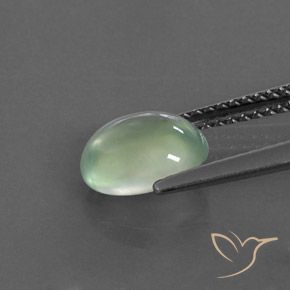 Prehnite Verde salvia molto chiaro naturale da 1.49 ct, Ovale, Trasparente/Traslucido