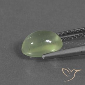 Prehnite Medium Green  naturale da 1.69 ct, Ovale, Trasparente