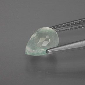 Prehnite naturale verde da 1,73 ct, briolette, trasparente