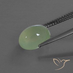 Prehnite Verde lime chiaro naturale da 3.89 ct, Ovale, Trasparente/Traslucido
