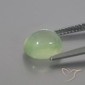 Prehnite Verde lime chiaro naturale da 2.89 ct, Ovale, Trasparente/Traslucido