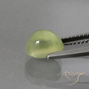 Prehnite Verde Pera Pallido naturale da 2.06 ct, Ovale, Trasparente/Traslucido