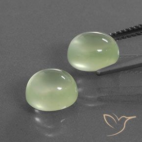 Gemme di Prehnite Verde Pera Pallido naturale da 5.78 ct, Ovale, Trasparente/Traslucido