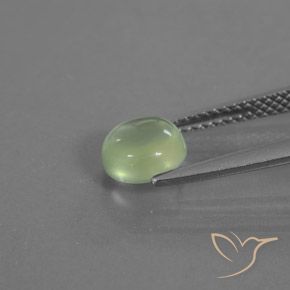 Prehnite Verde pallido naturale da 1.21 ct, Ovale, Trasparente