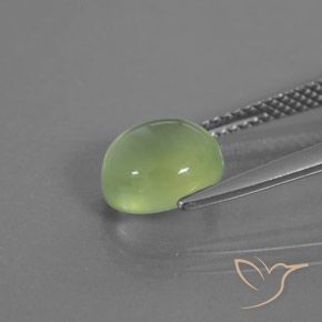 Prehnite Verde Pera Pallido naturale da 2.43 ct, Ovale, Trasparente/Traslucido