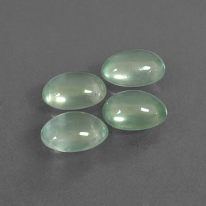 Prehnite naturale verde da  ct, taglio ovale, trasparente