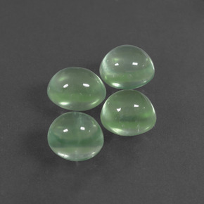 Prehnite naturale verde da  ct, taglio ovale, trasparente