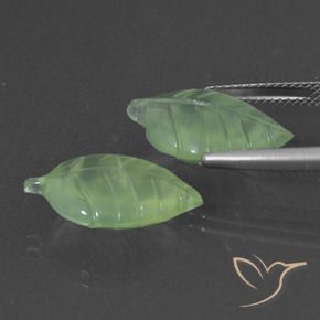 Gemme di Prehnite Verde medio naturale da 14.47 ct, Taglio a fantasia, Traslucido