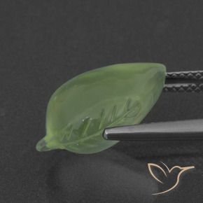 Prehnite Verde medio naturale da 7.25 ct, Taglio a fantasia, Traslucido