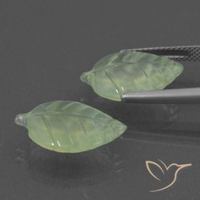 Gemme di Prehnite Verde medio naturale da 13.06 ct, Taglio a fantasia, Traslucido
