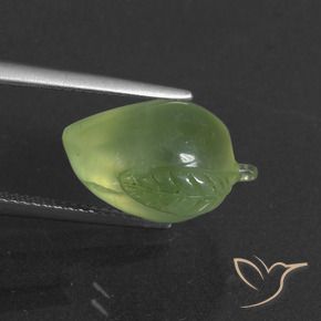 Prehnite Verde giallastro naturale da 10.44 ct, Taglio a fantasia, Traslucido