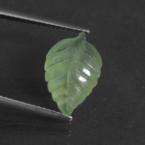 Prehnite naturale verde da 4,34 ct, forma fantasia, traslucido