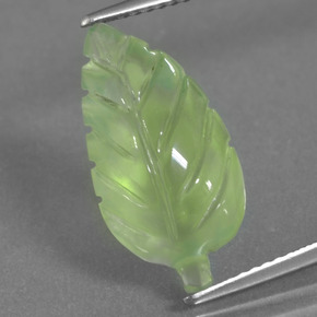 Prehnite naturale verde da 6,66 ct, forma fantasia, trasparente