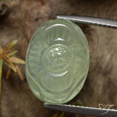 12.99ct Naturale Verde chiaro Prehnite, Taglio a fiore, Traslucido